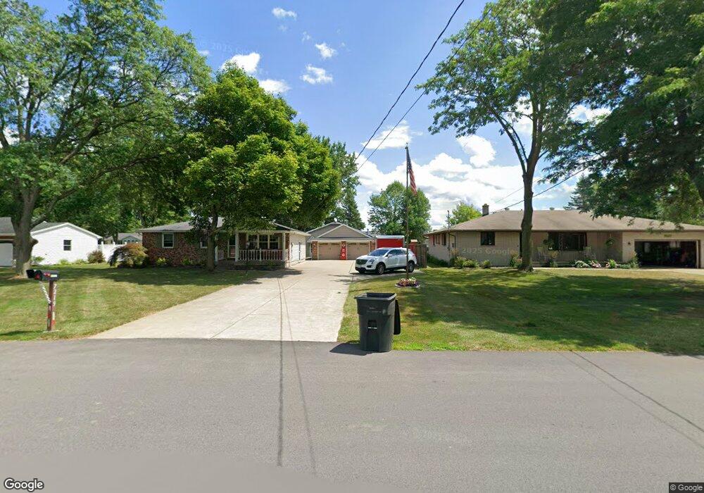 7219 Graydon Dr, North Tonawanda, NY 14120 - photo 1