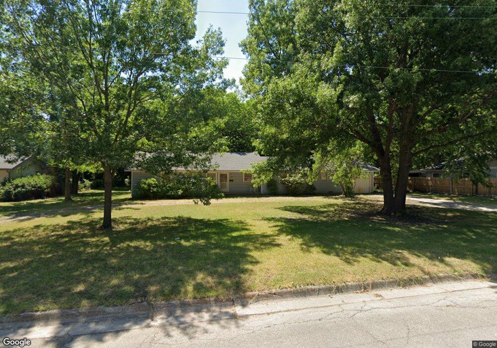 727 S Dixon St, Gainesville, TX 76240 - photo 1