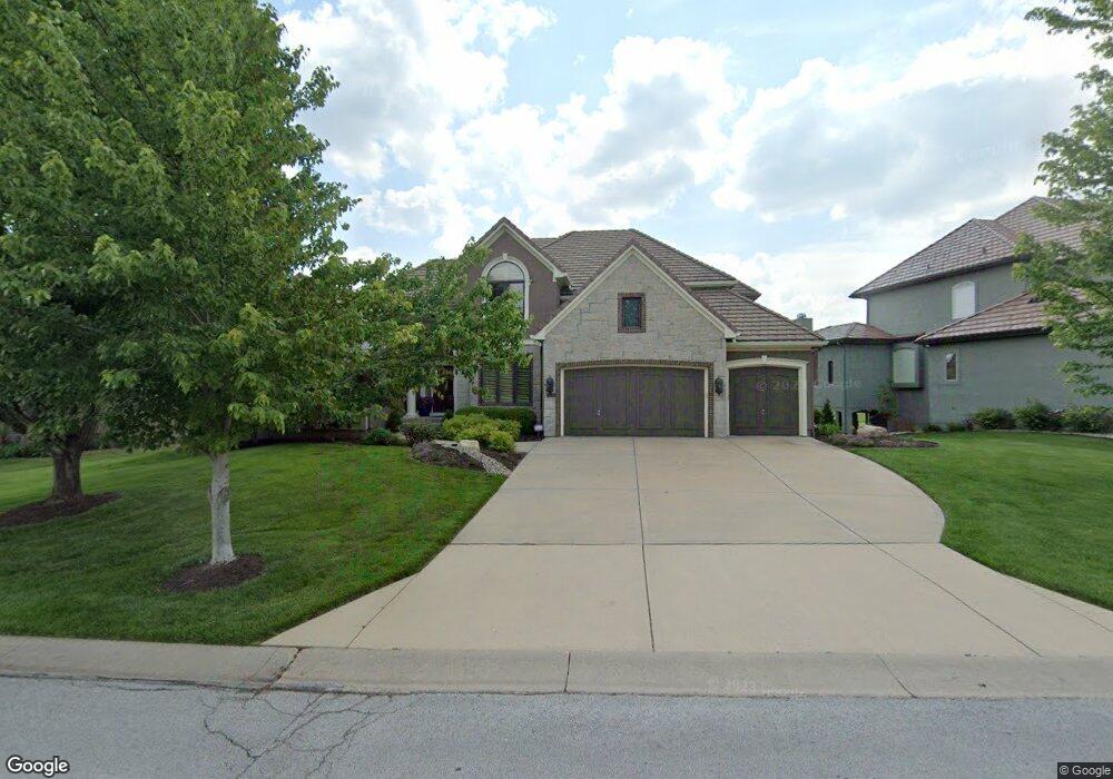 9539 Deer Run St, Lenexa, KS 66220 - photo 1