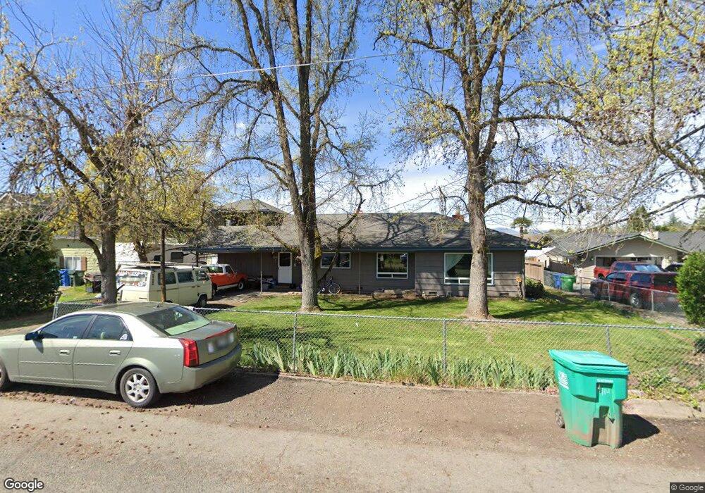 1414 Daisy Ln, Grants Pass, OR 97527 - photo 1