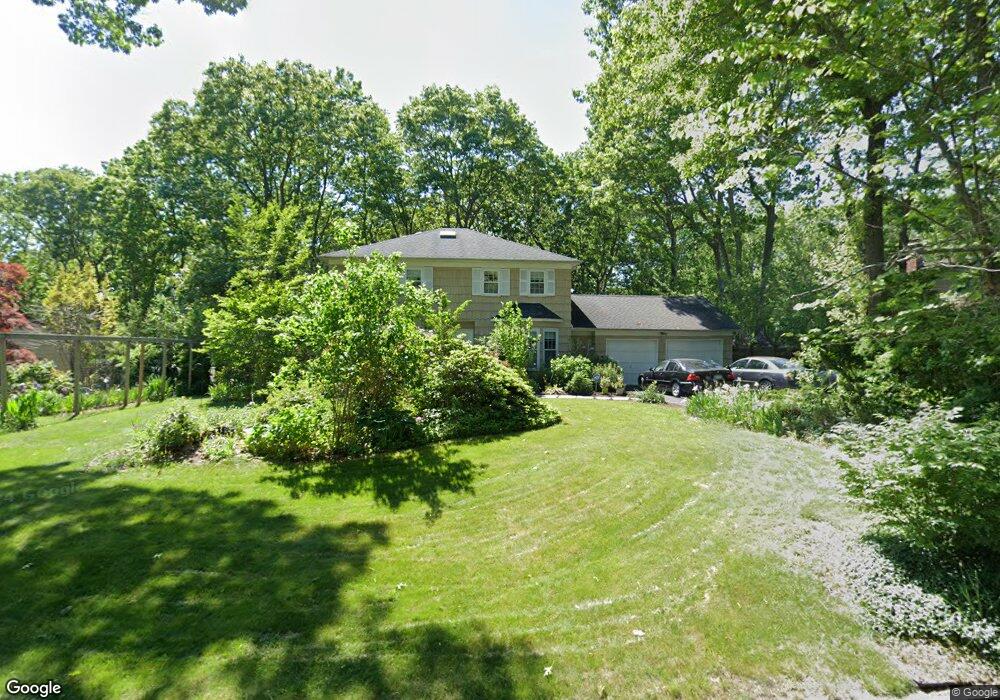 18 White Spruce Cir, ComMacK, NY 11725 - photo 1