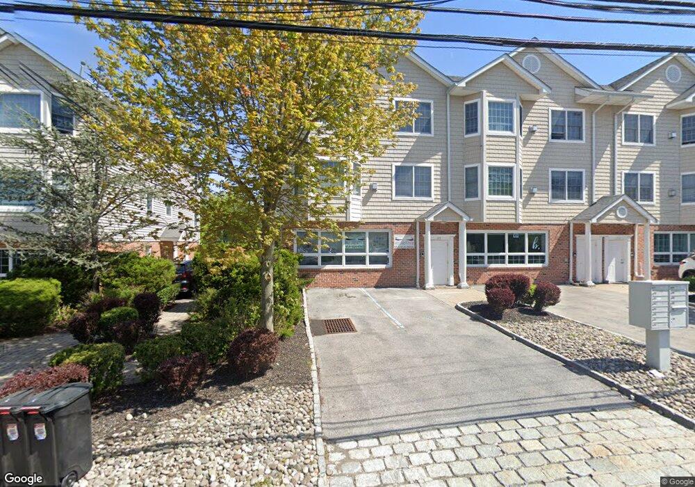 149 Montgomery Ave unit A, Scarsdale, NY 10583 - photo 1
