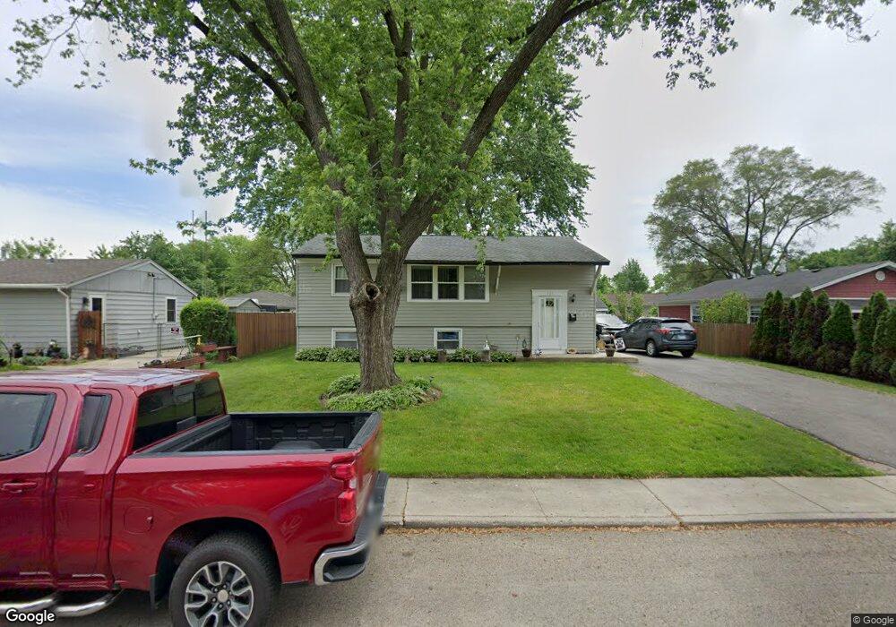 121 Pueblo Rd, Carpentersville, IL 60110 - photo 1