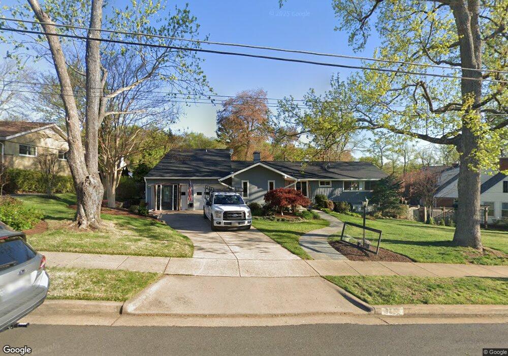 1402 Middlebury Dr, Alexandria, VA 22307 - photo 1