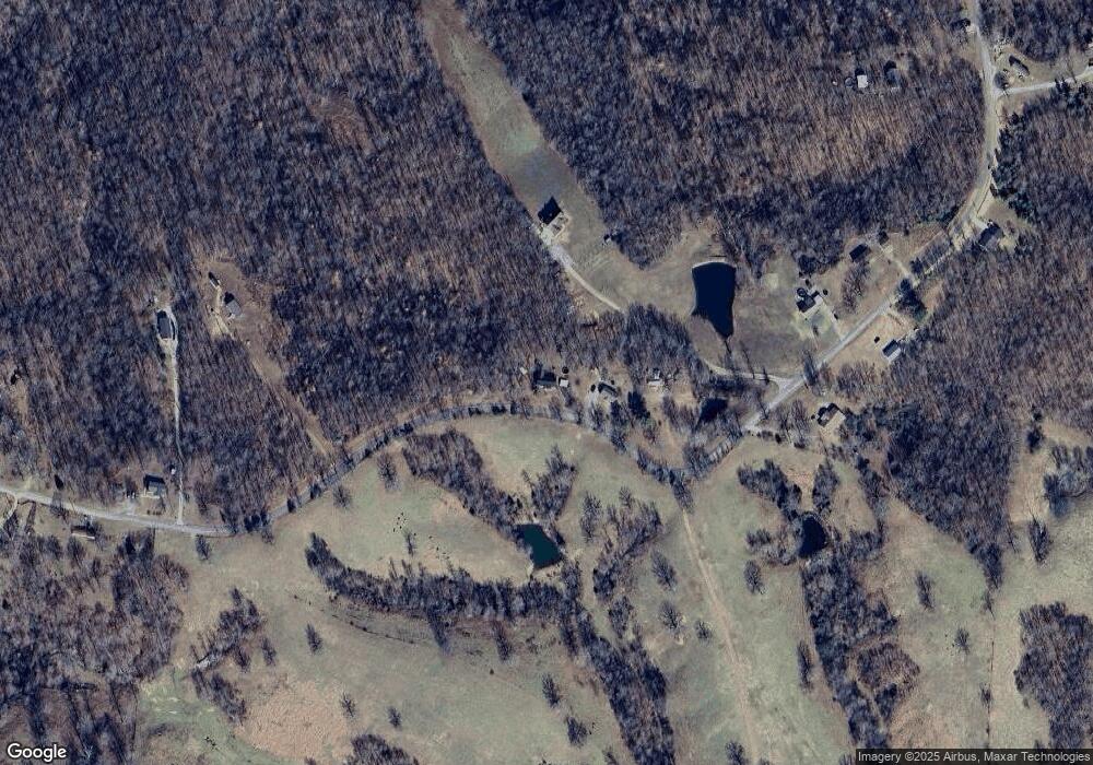 925 Green Shanty Rd, Tennessee Ridge, TN 37178 - photo 1