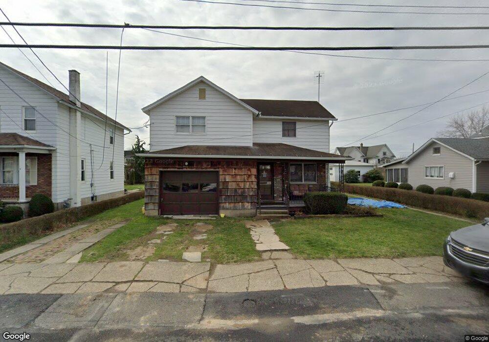 519 Hickory St, Peckville, PA 18452 - photo 1