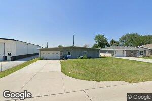 202 N 9th St, Plainview, NE 68769