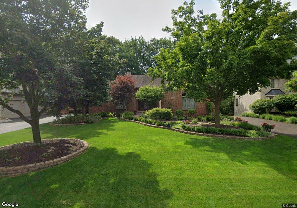 3429 Hidden Oaks Ln, West Bloomfield, MI 48324 - photo 1