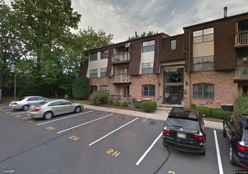 201 Green Hollow Dr unit 201, Iselin, NJ 08830 - photo 1