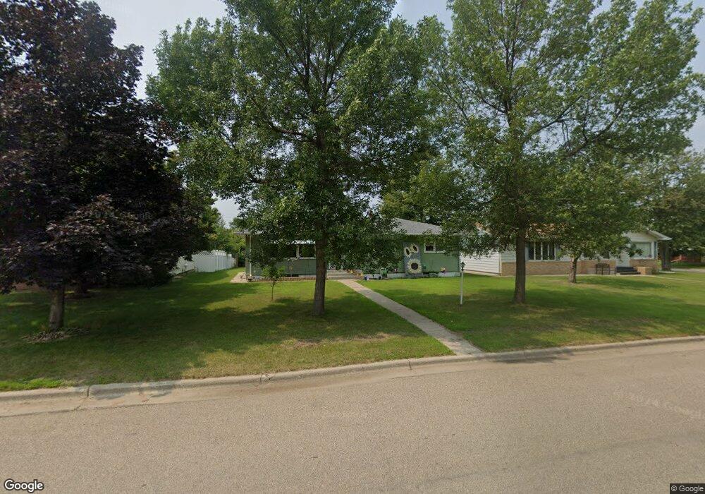 1527 5th Ave NE, Jamestown, ND 58401 - photo 1