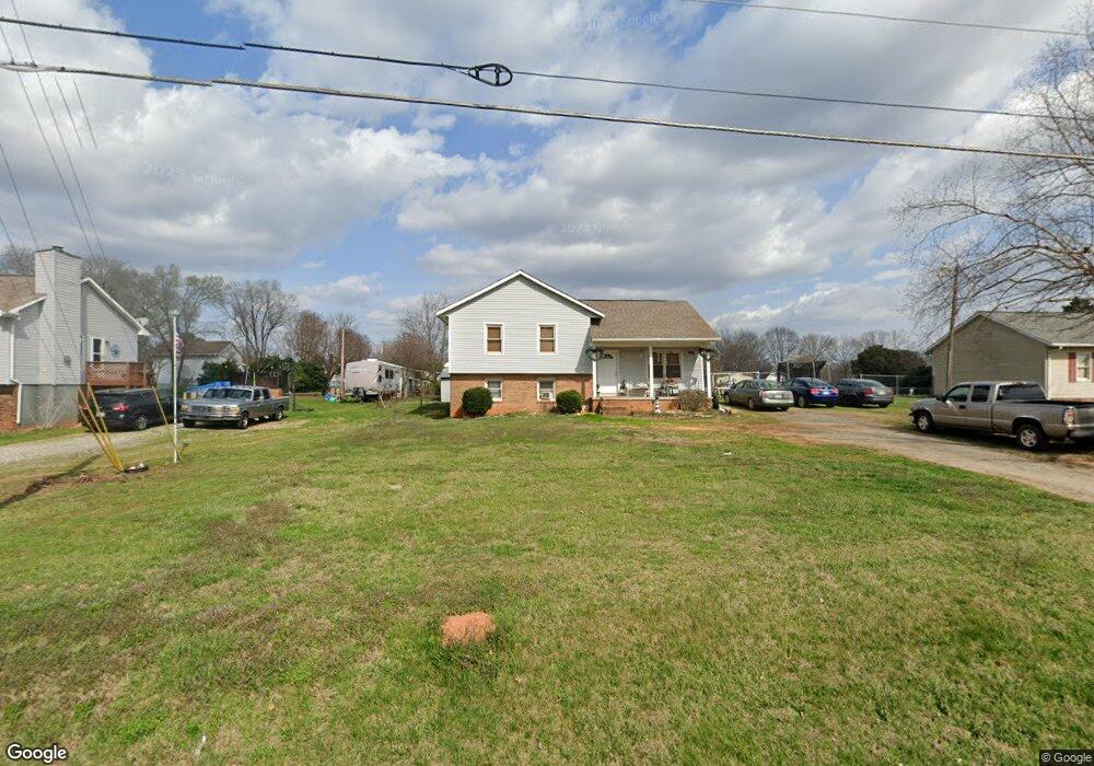 211 Bethesda Rd, Statesville, NC 28677 - photo 1