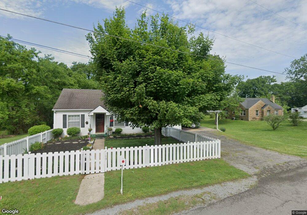 109 Carlisle Ave, Shelbyville, TN 37160 - photo 1