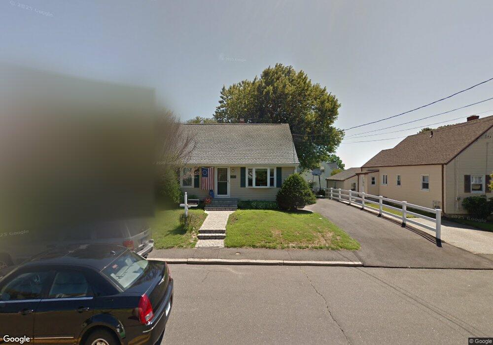 845 Knapps Hwy, Fairfield, CT 06825 - photo 1