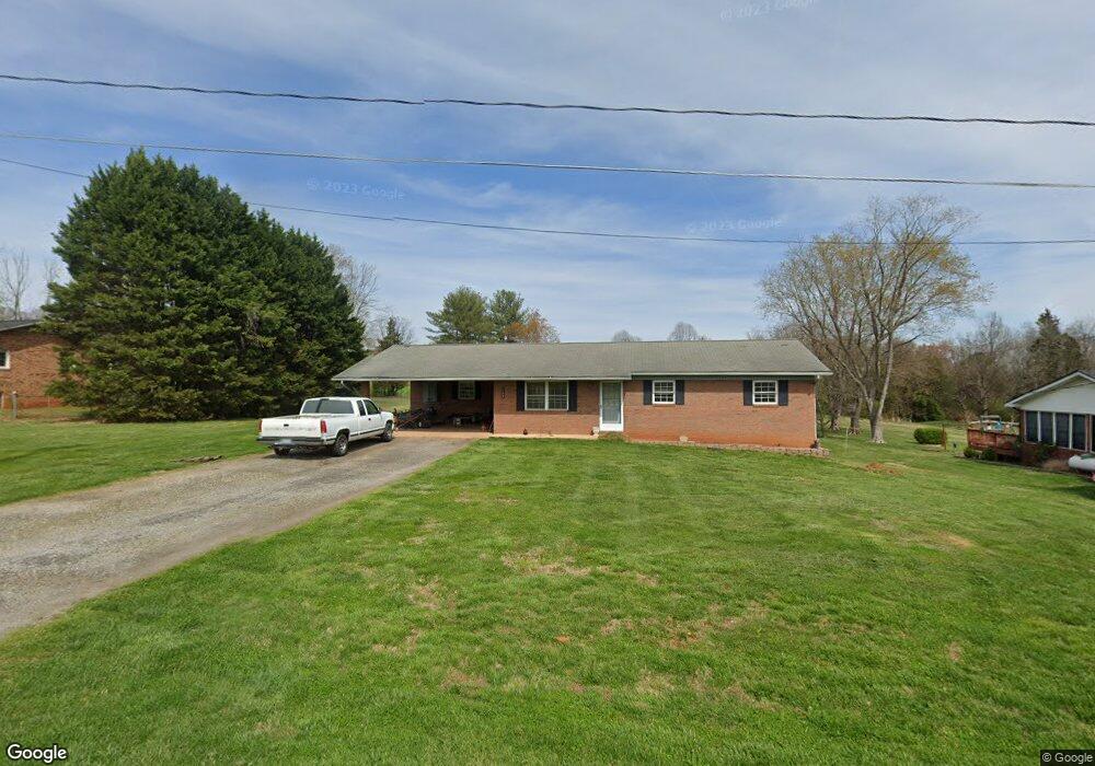 133 Strawberry Ln, Statesville, NC 28625 - photo 1