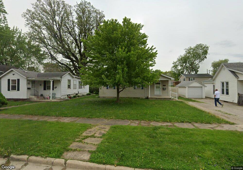 123 7th St, Lincoln, IL 62656 - photo 1