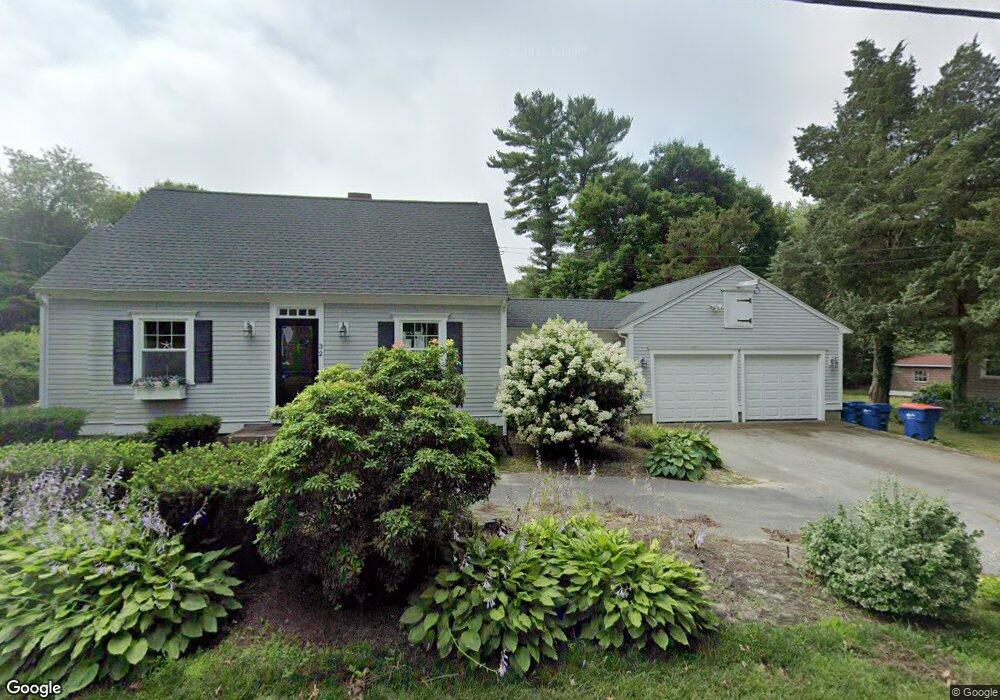 32 Park St, Mattapoisett, MA 02739 - photo 1