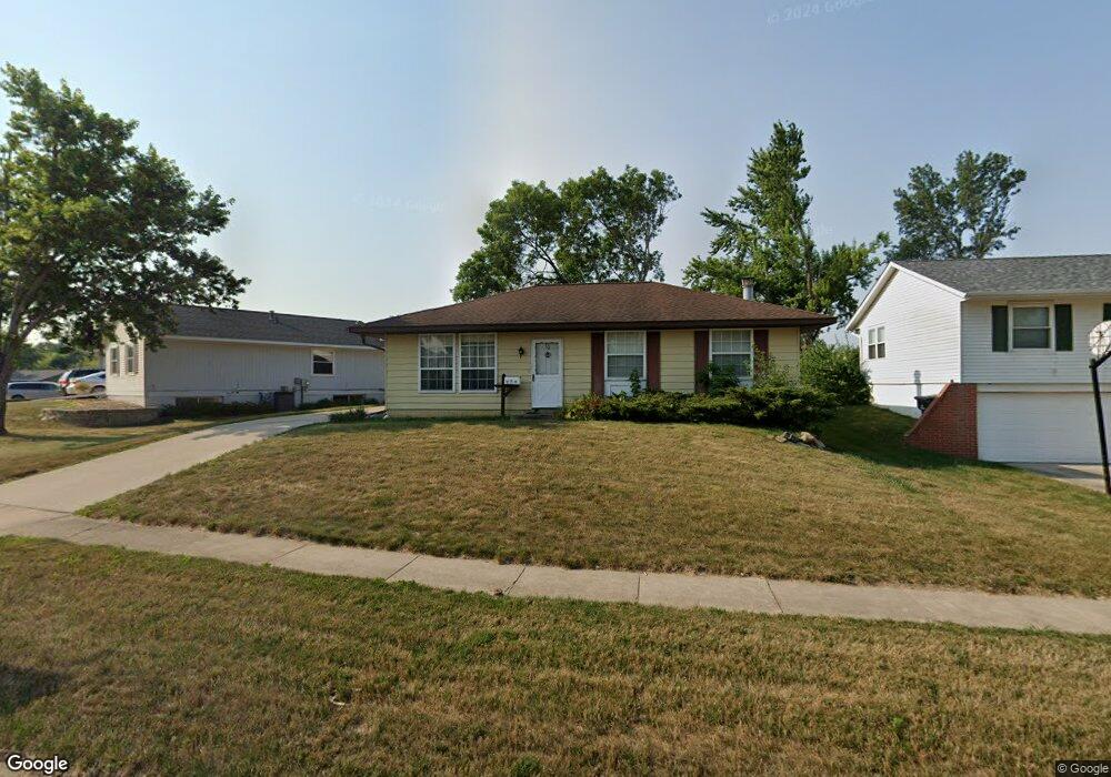 4703 Montclair Dr NW, Cedar Rapids, IA 52405 - photo 1