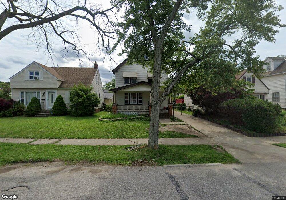 5521 Clement Ave, Maple Heights, OH 44137 - photo 1