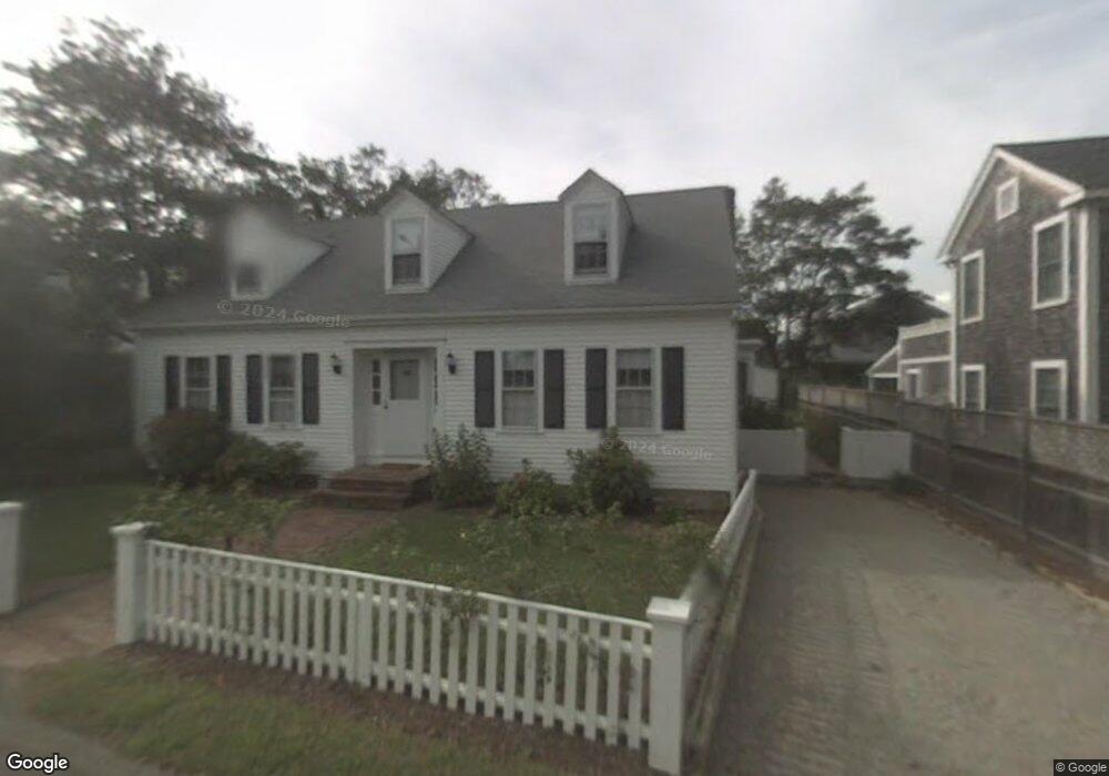 112 S Summer St, Edgartown, MA 02539 - photo 1