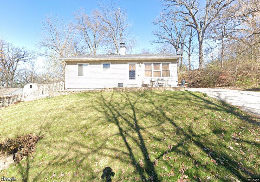 527 Delaware Dr unit 10, Lake In the Hills, IL 60156 - photo 1