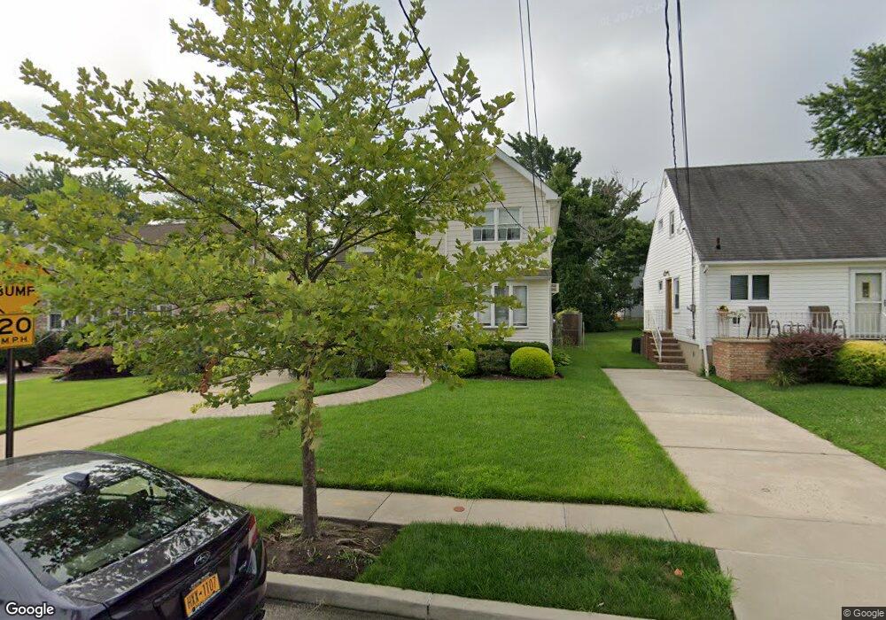 570 Rathbun Ave, Staten Island, NY 10312 - photo 1