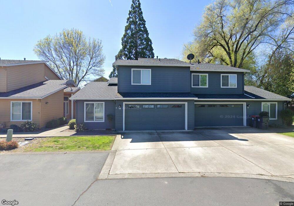 346 Live Oak Loop, Central Point, OR 97502 - photo 1