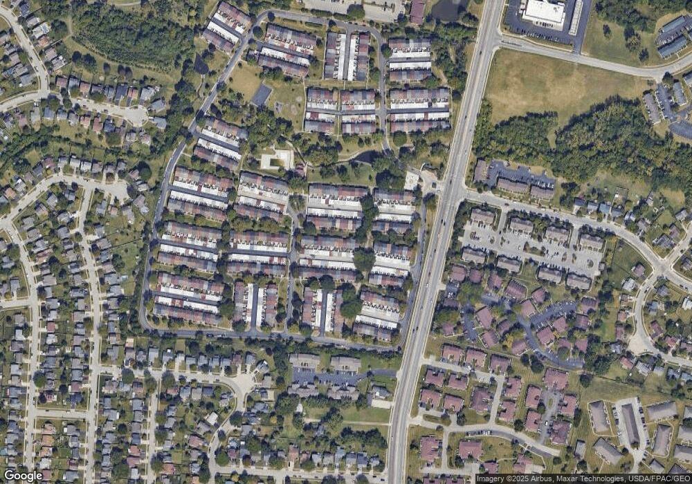 636 Dlyn St unit I4, Columbus, OH 43228 - photo 1