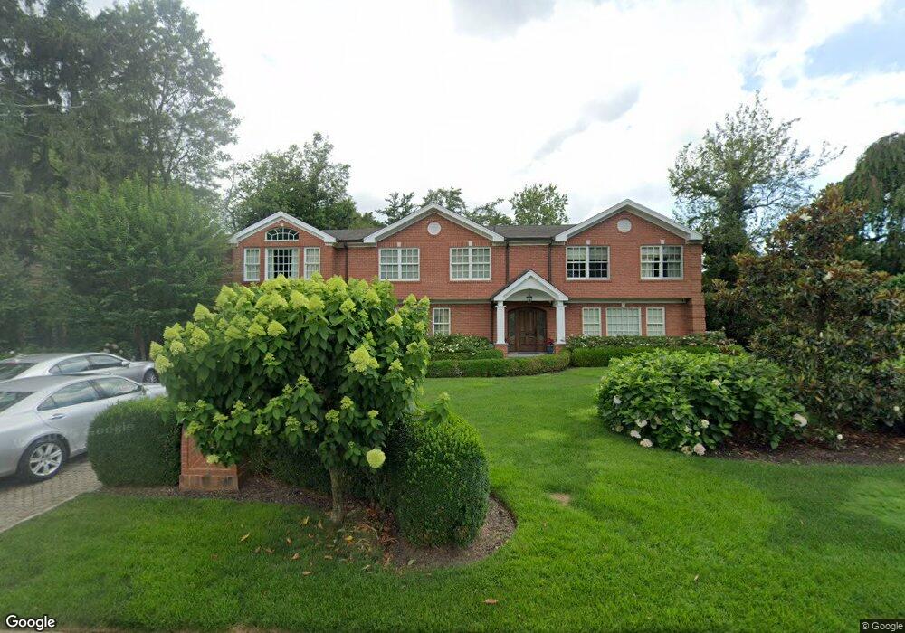 121 Reni Rd, Manhasset, NY 11030 - photo 1