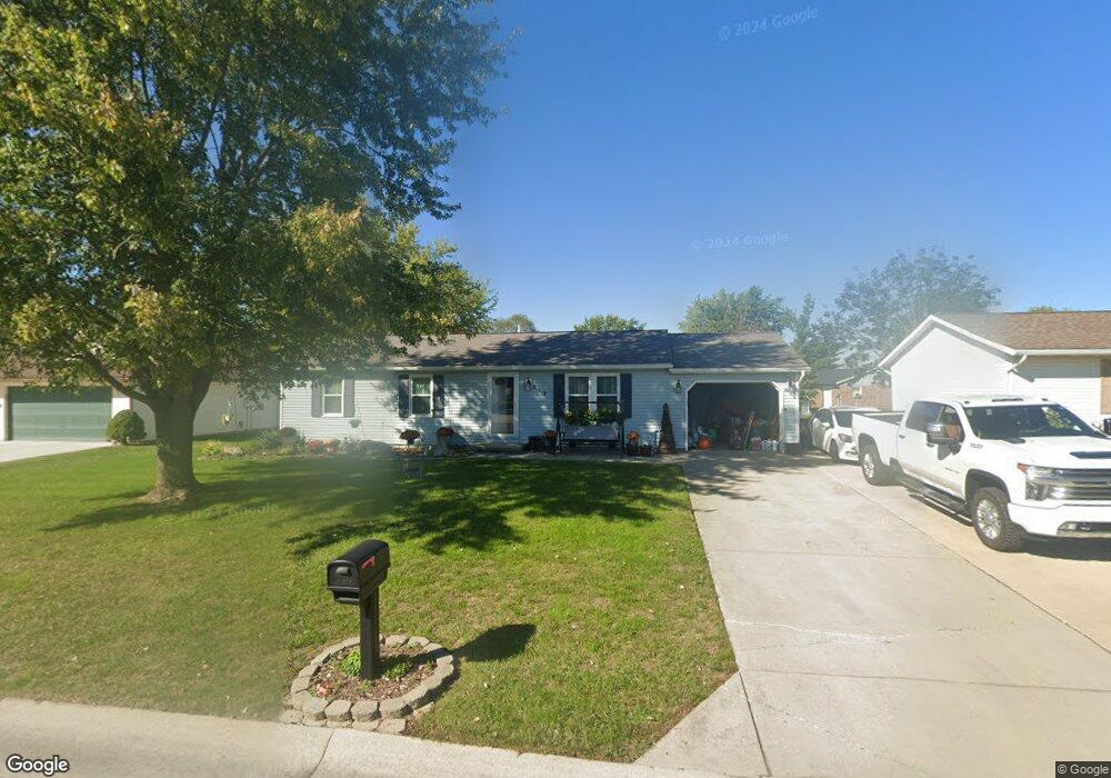 312 Cottonwood Dr, Wapakoneta, OH 45895 - photo 1