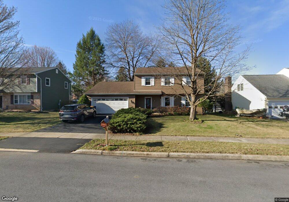 824 Carman Dr, Reading, PA 19610 - photo 1
