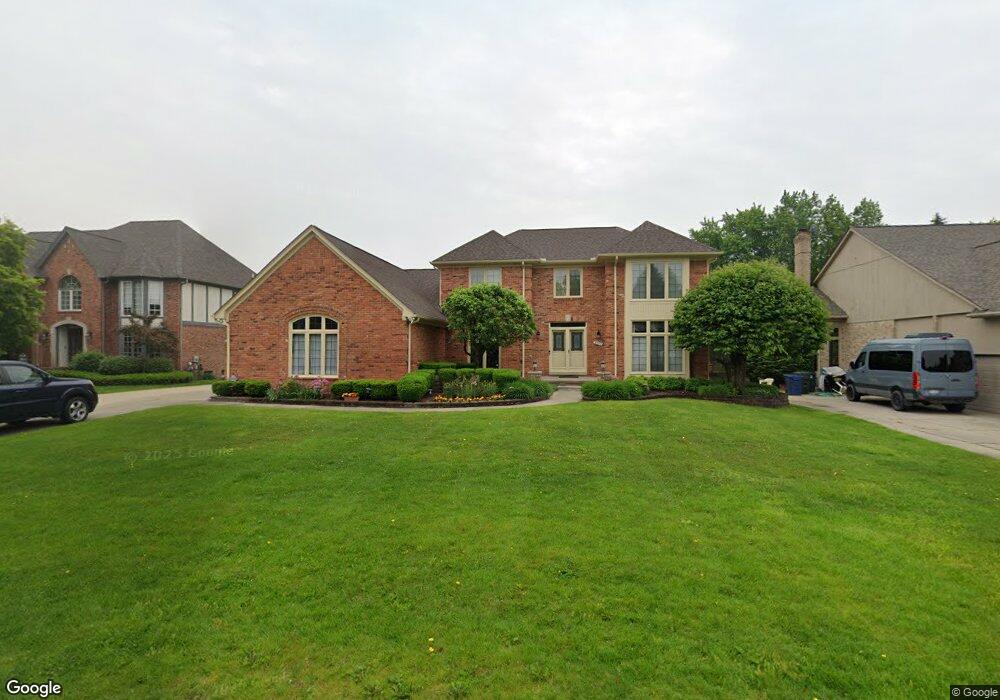 3677 Edinborough Dr, Rochester Hills, MI 48306 - photo 1