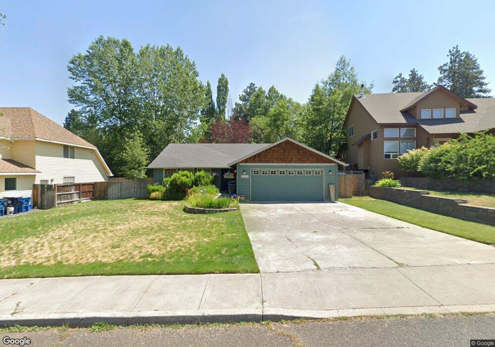 2432 NE Keats Dr, Bend, OR 97701 - photo 1