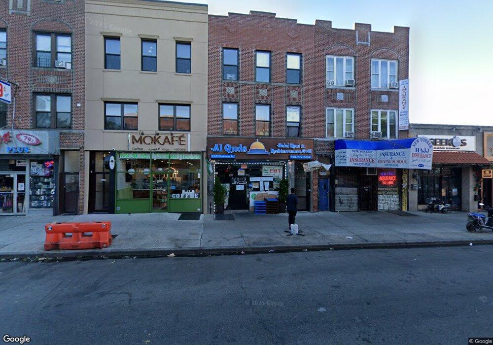 2575 Steinway St, Long Island City, NY 11103 - photo 1