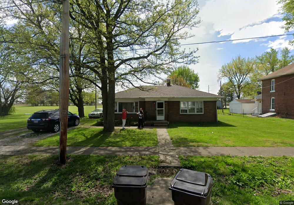 1406 N Mclean St, Lincoln, IL 62656 - photo 1