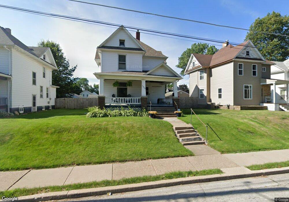 1329 W 17th St, Davenport, IA 52804 - photo 1
