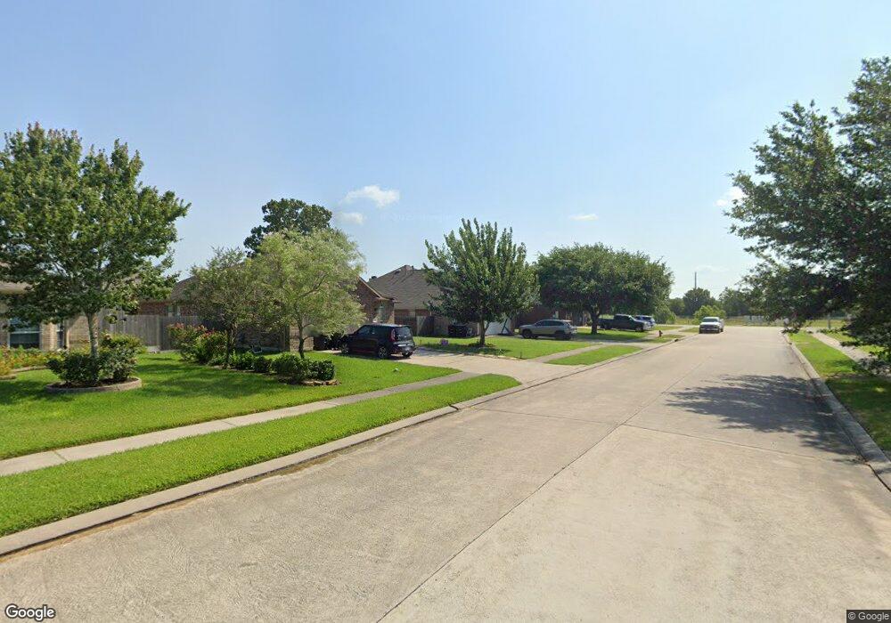 1049 Luke Dr, Alvin, TX 77511 - photo 1