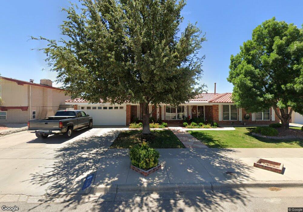 10216 Ridgewood Dr, El Paso, TX 79925 - photo 1