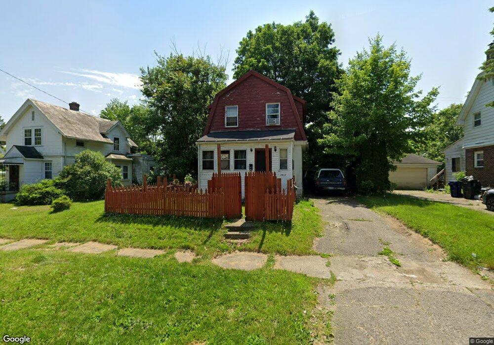 1911 Joliet St, Flint, MI 48504 - photo 1