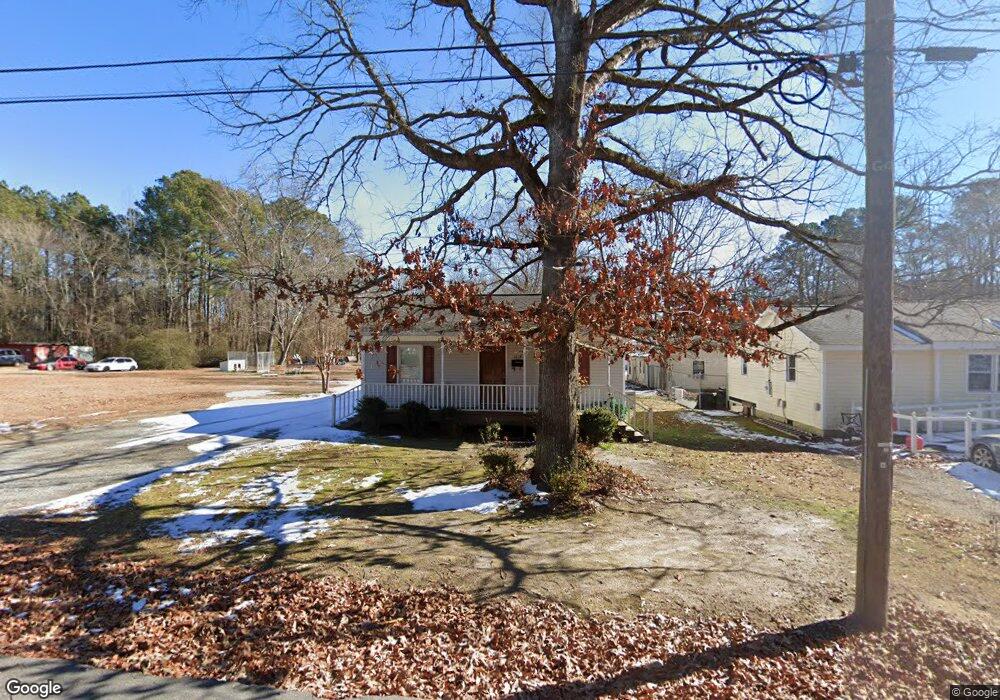 1118 Woodlawn St, Roanoke Rapids, NC 27870 - photo 1