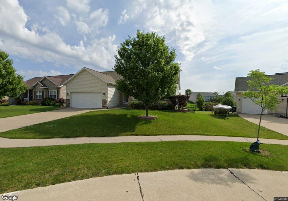 3213 27th Street Ct SW, Cedar Rapids, IA 52404 - photo 1