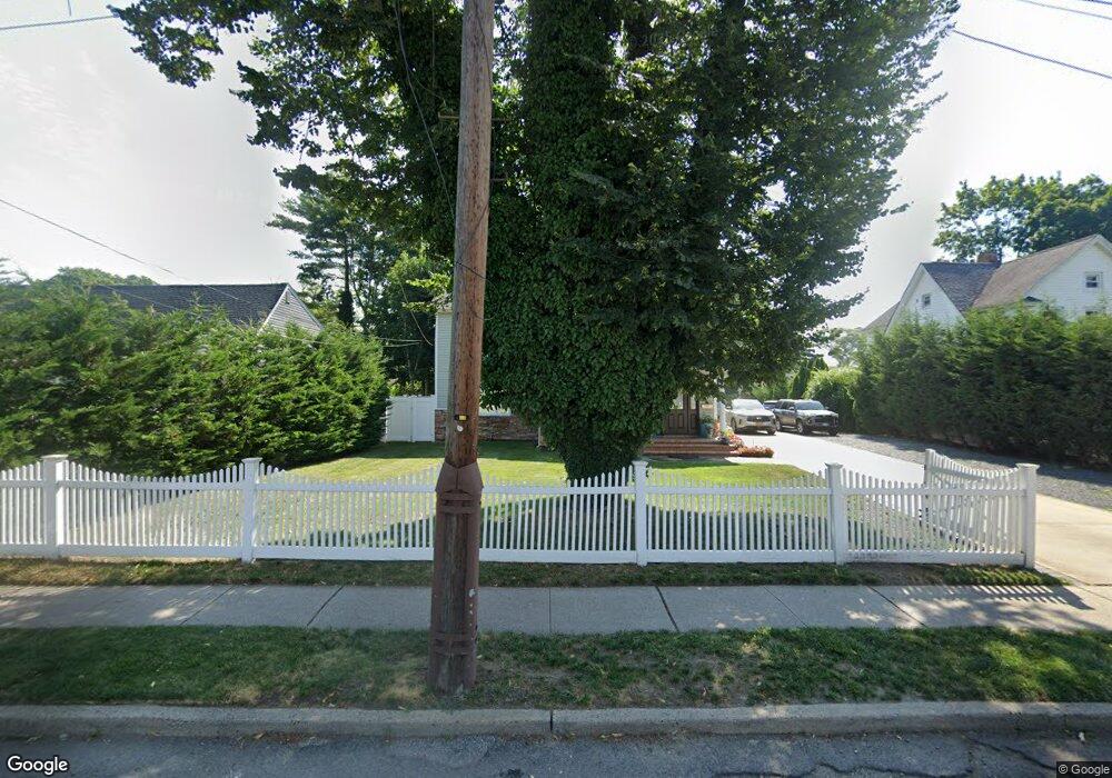 205 S Bayview Ave, Freeport, NY 11520 - photo 1