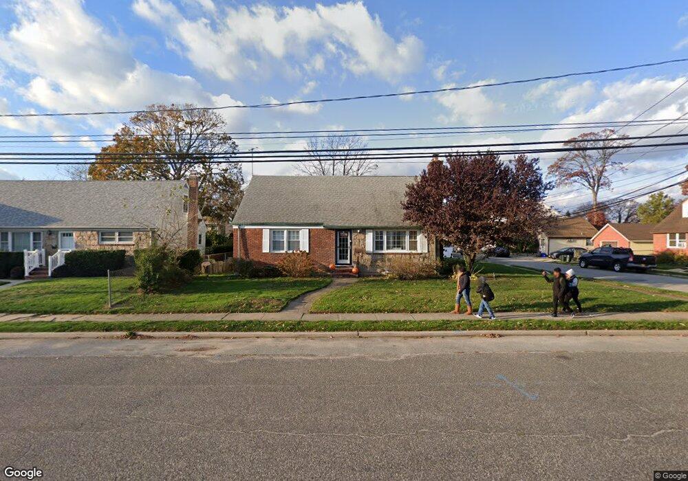 333 Oceanside Pkwy, Oceanside, NY 11572 - photo 1