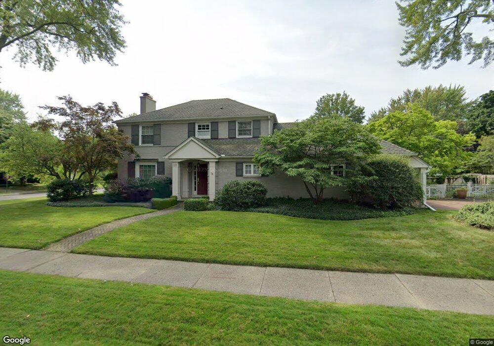 121 Hall Place, Grosse Pointe Farms, MI 48236 - photo 1