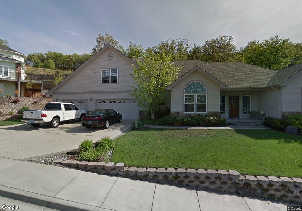 2242 SE Elderberry Ln, Grants Pass, OR 97527 - photo 1