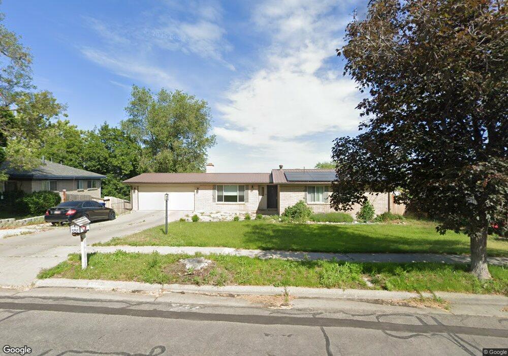 8482 S Fayeway Dr, Sandy, UT 84094 - photo 1