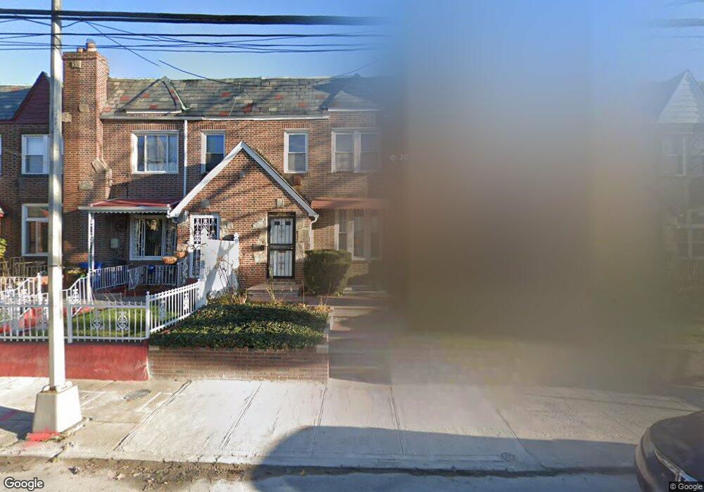 17612 Sunbury Rd, Jamaica, NY 11434 - photo 1