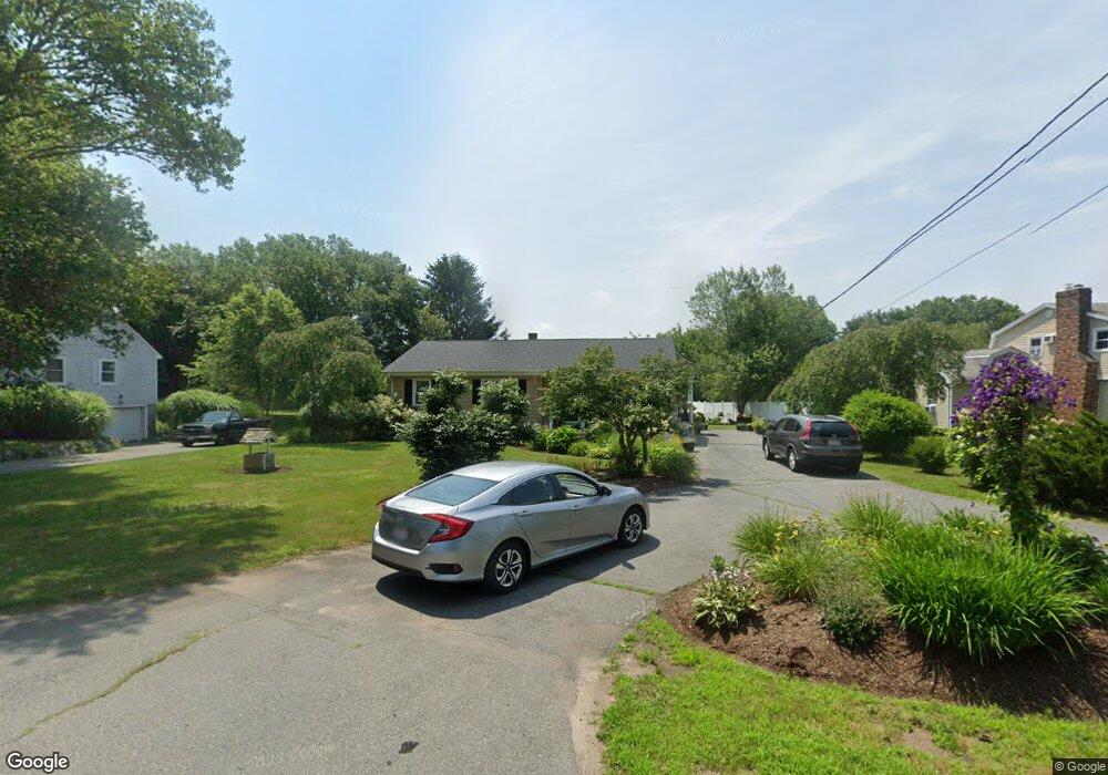 424 Russells Mills Rd, South Dartmouth, MA 02748 - photo 1