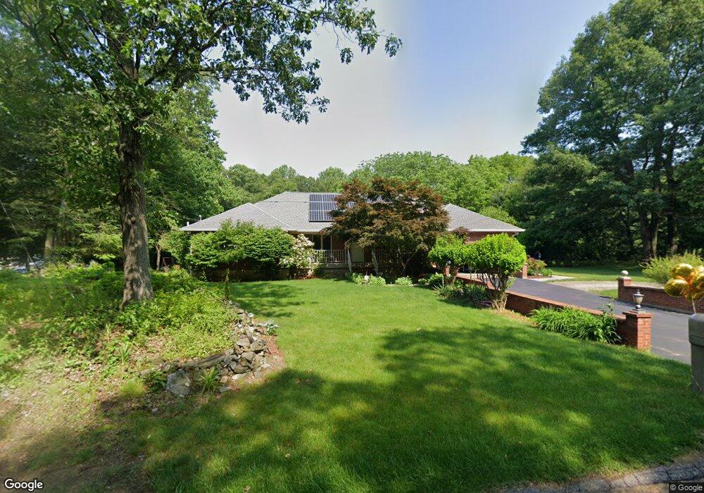 594 Wheelers Farm Rd, Orange, CT 06477 - photo 1