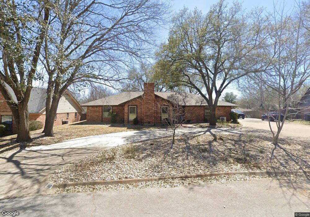 803 Shady Creek Ct, Cleburne, TX 76033 - photo 1