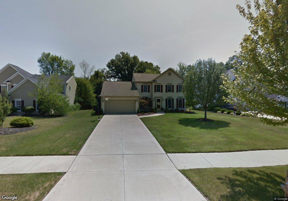 8430 Forest View Dr, Olmsted Falls, OH 44138 - photo 1